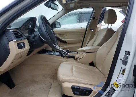 2013 BMW 328 Xi z USA, uszkodzony, nr VIN WBA3B3C59DF537577